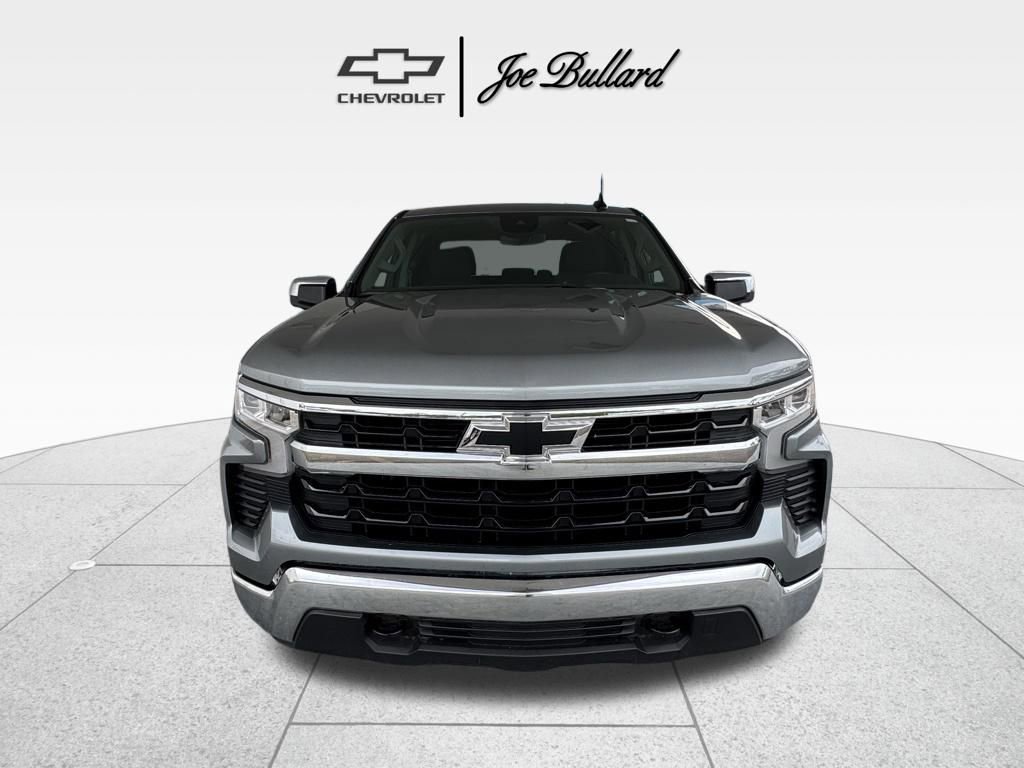 Used 2023 Chevrolet Silverado 1500 LT w/ Z71 Off-Road Package image 3