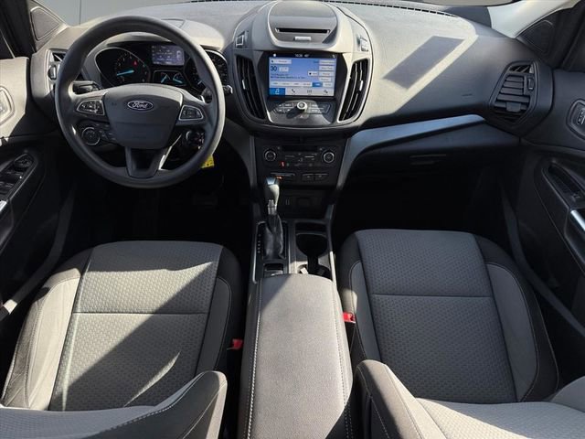 Used 2017 Ford Escape SE w/ Equipment Group 201A image 9