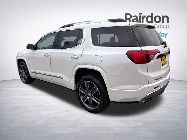 Used 2018 GMC Acadia Denali w/ Technology Package AWD/4WD image 5