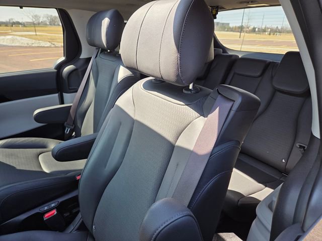 Used 2024 Kia Carnival SX Prestige FWD image 50