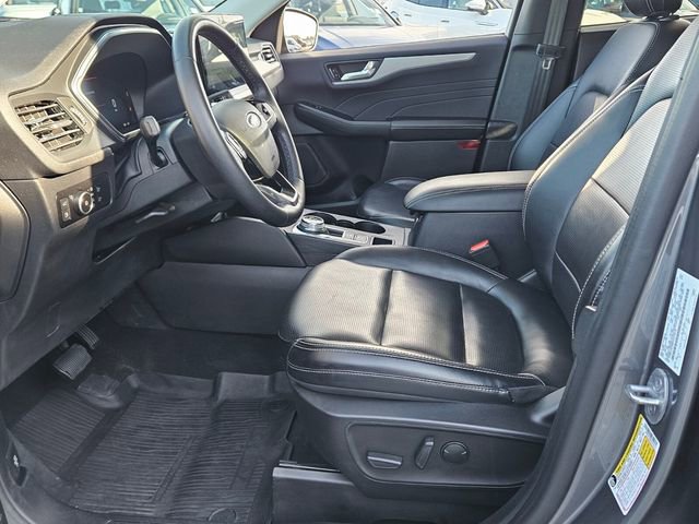 Used 2023 Ford Escape Platinum image 5