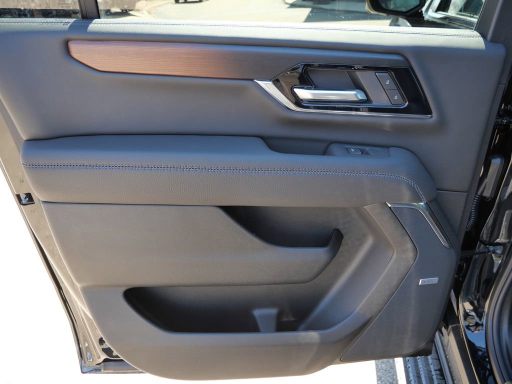 New 2026 GMC Yukon XL Denali w/ Sun & Power Step Package AWD/4WD image 35