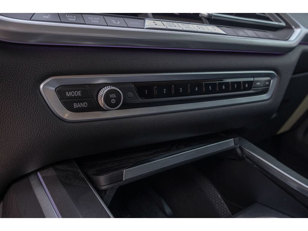 Used 2020 BMW X7 xDrive40i w/ Premium Package AWD/4WD image 27