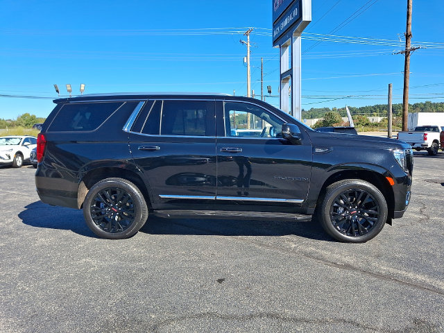 Certified 2024 GMC Yukon SLT w/ SLT Luxury Package AWD/4WD image 7