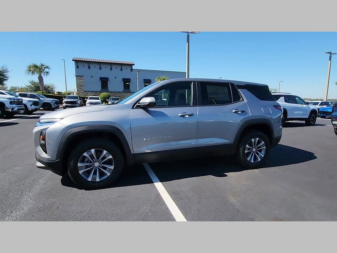 New 2026 Chevrolet Equinox LT image 18