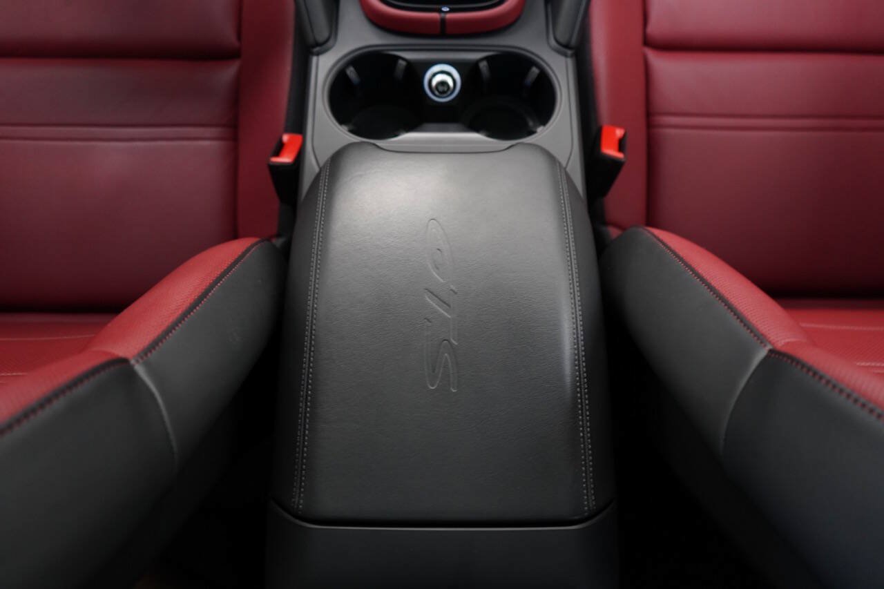 Used 2025 Porsche Cayenne GTS AWD/4WD image 53