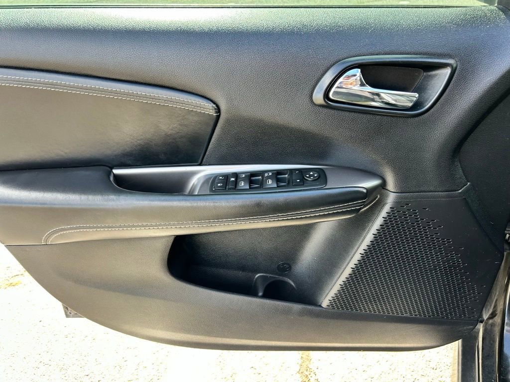 Used 2015 Dodge Journey Crossroad w/ Flexible Seating Group image 20