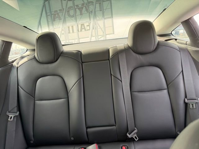 Used 2023 Tesla Model 3 Standard Range image 12