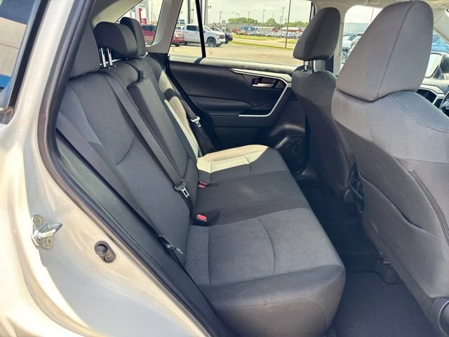 Used 2025 Toyota RAV4 XLE AWD/4WD image 15