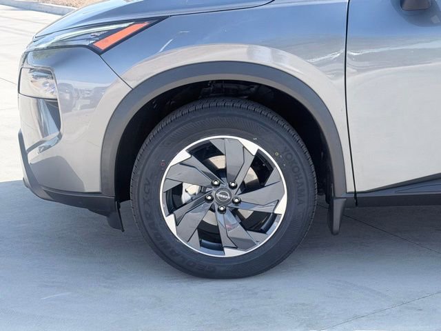 Certified 2024 Nissan Rogue SV w/ SV Premium Package FWD image 36