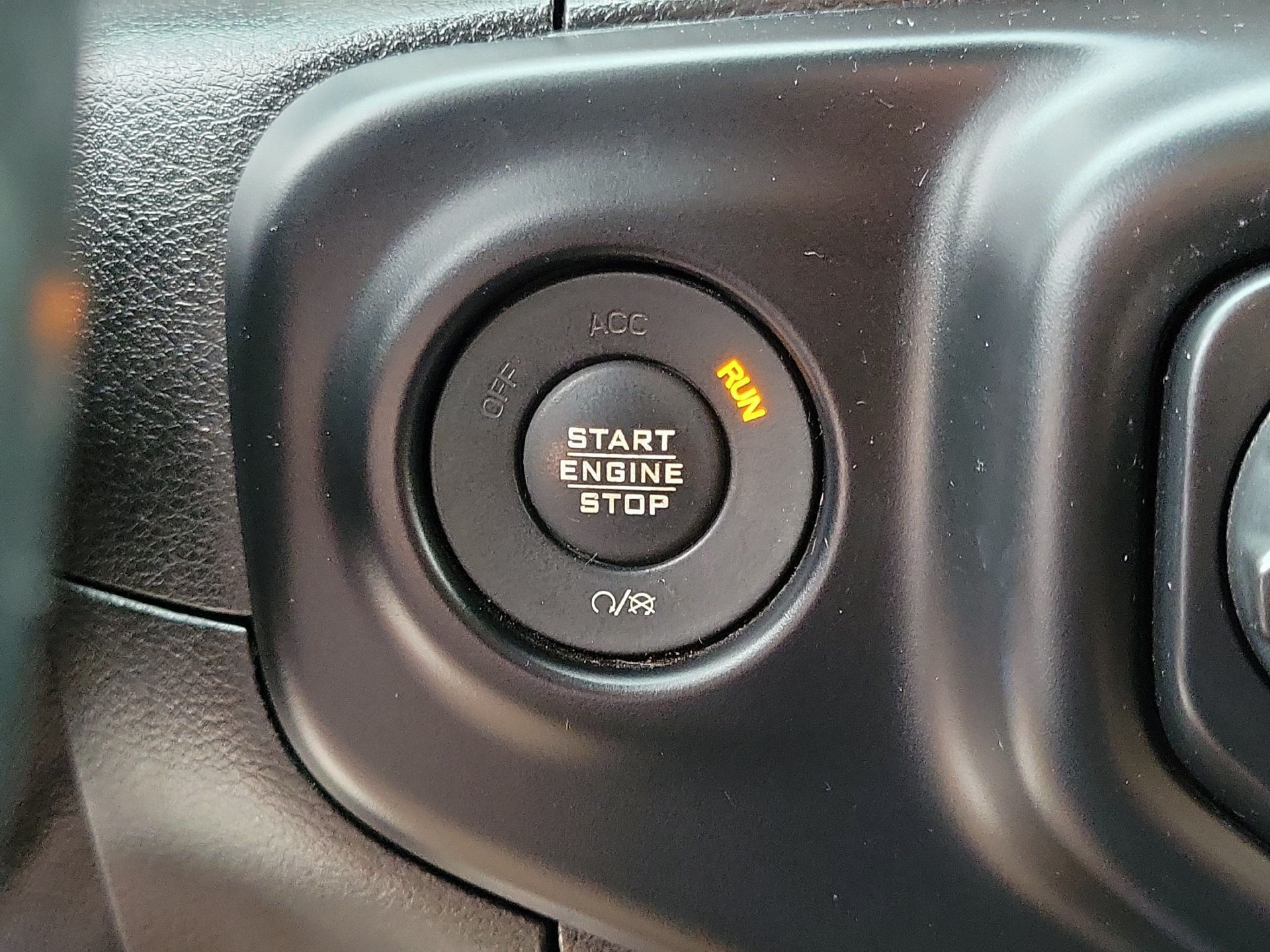 Used 2020 Jeep Wrangler Unlimited Sahara AWD/4WD image 16