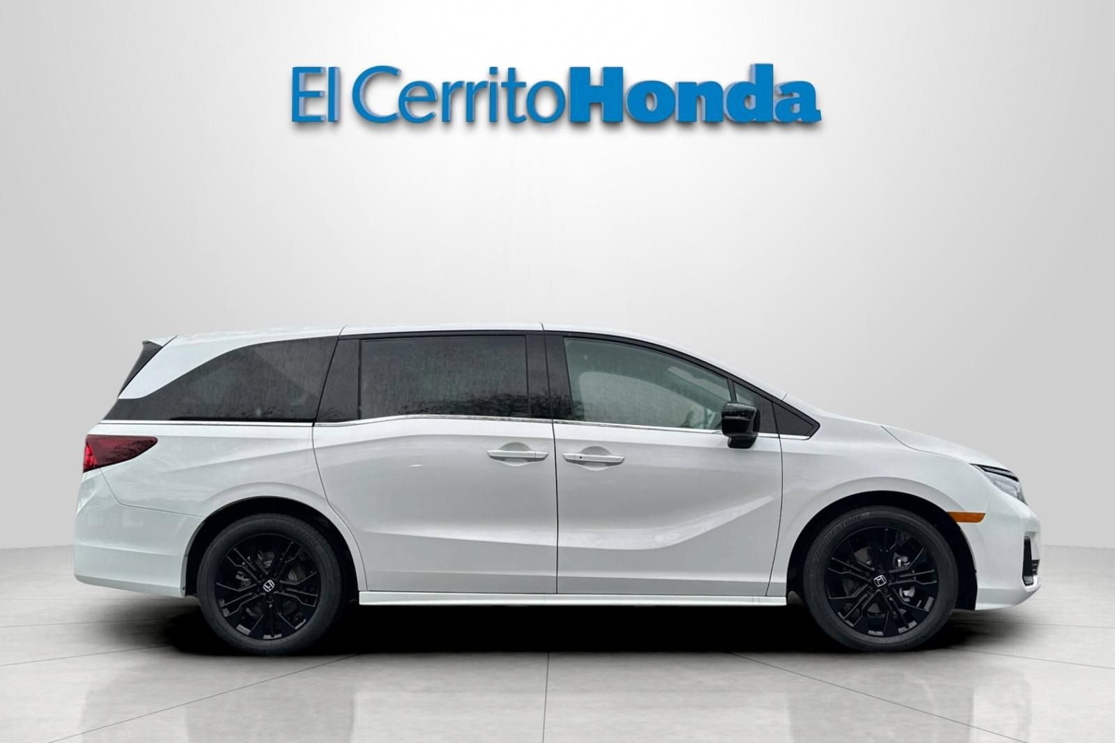 New 2026 Honda Odyssey Sport-L image 2