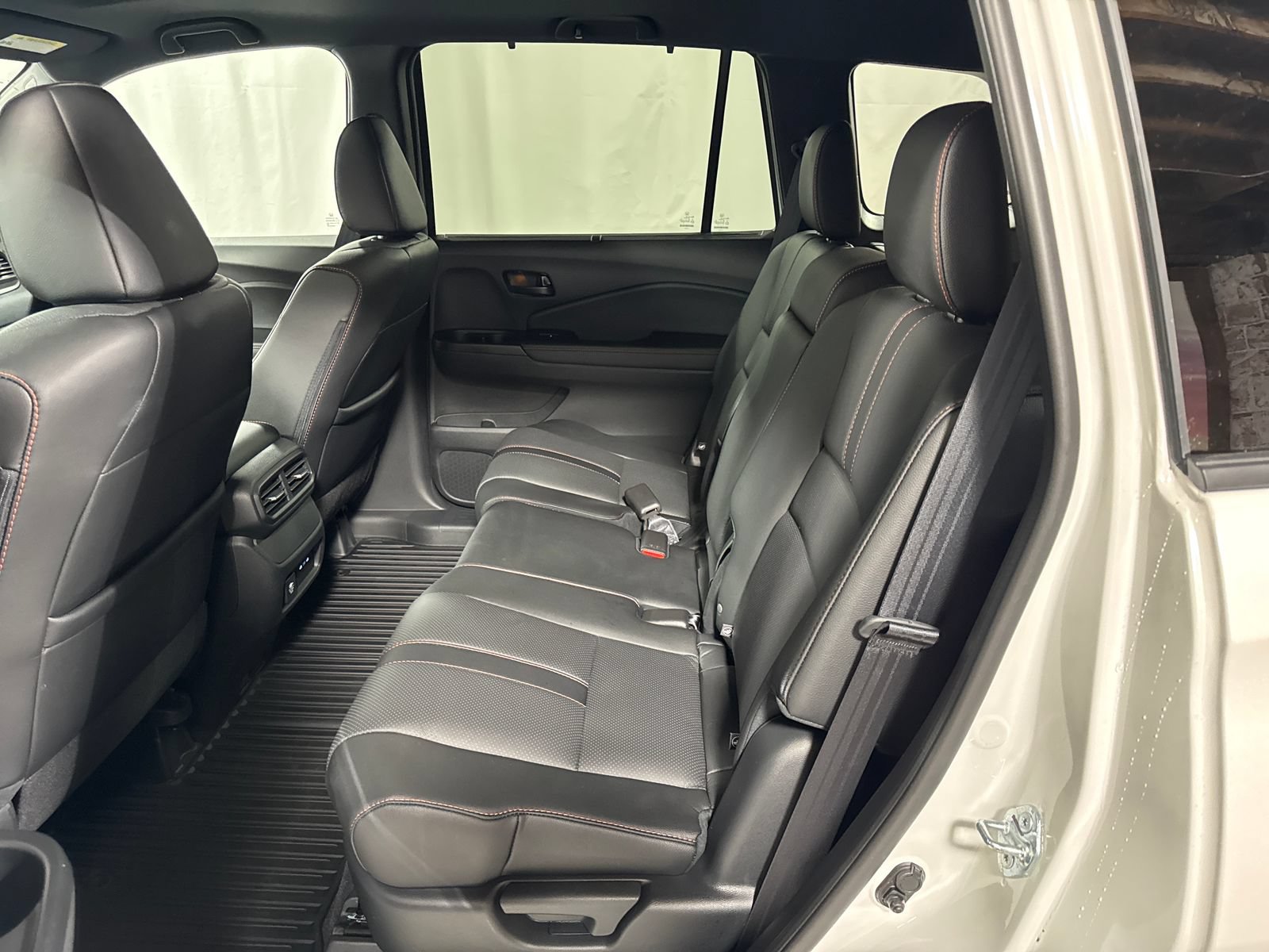 Certified 2025 Honda Passport TrailSport image 5