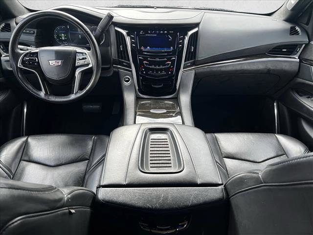 Used 2018 Cadillac Escalade Platinum image 19