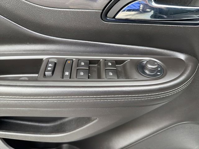 Used 2022 Buick Encore Preferred w/ Safety Package FWD image 12