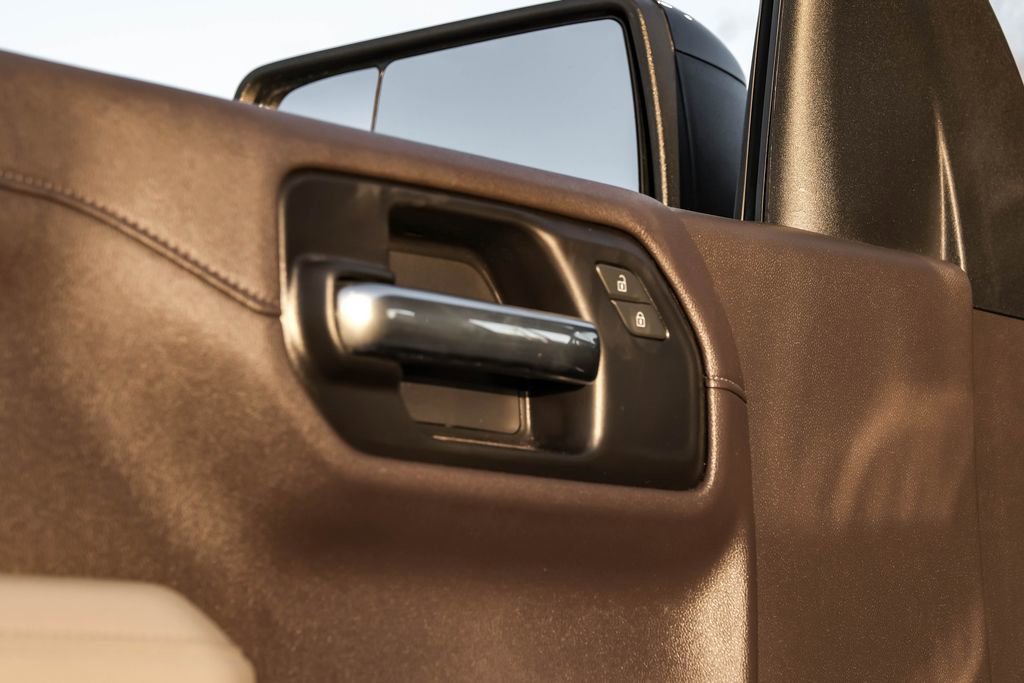 Used 2021 Chevrolet Silverado 1500 RST image 45