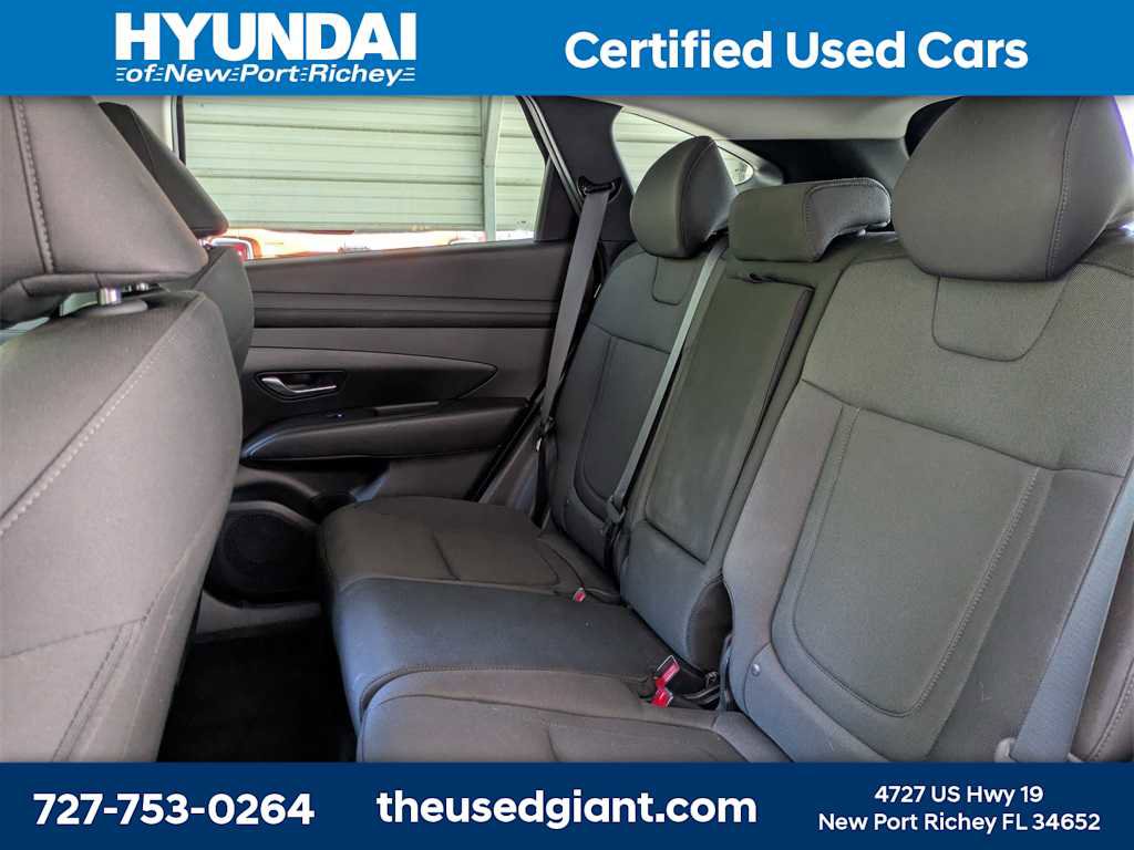 Used 2025 Hyundai Tucson SE image 14