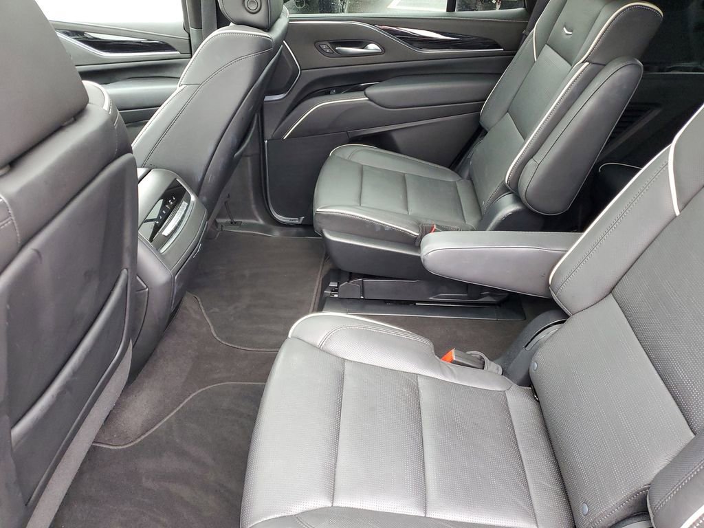 Used 2023 Cadillac Escalade Sport w/ LPO, ONYX Package image 26