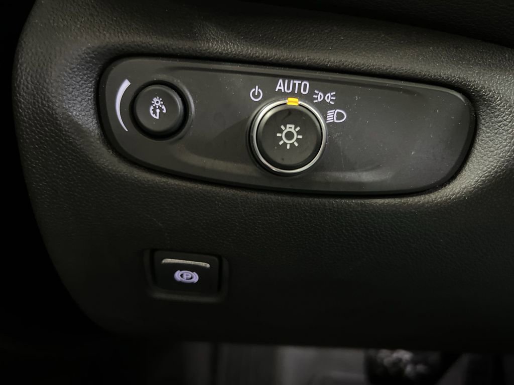 Used 2019 Chevrolet Blazer Premier w/ Sun and Wheels Package image 18