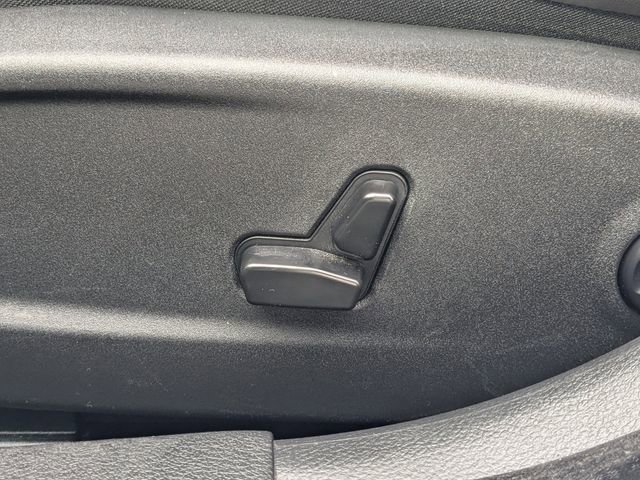 Used 2023 Chrysler 300 Touring L w/ Popular Equipment Group image 17