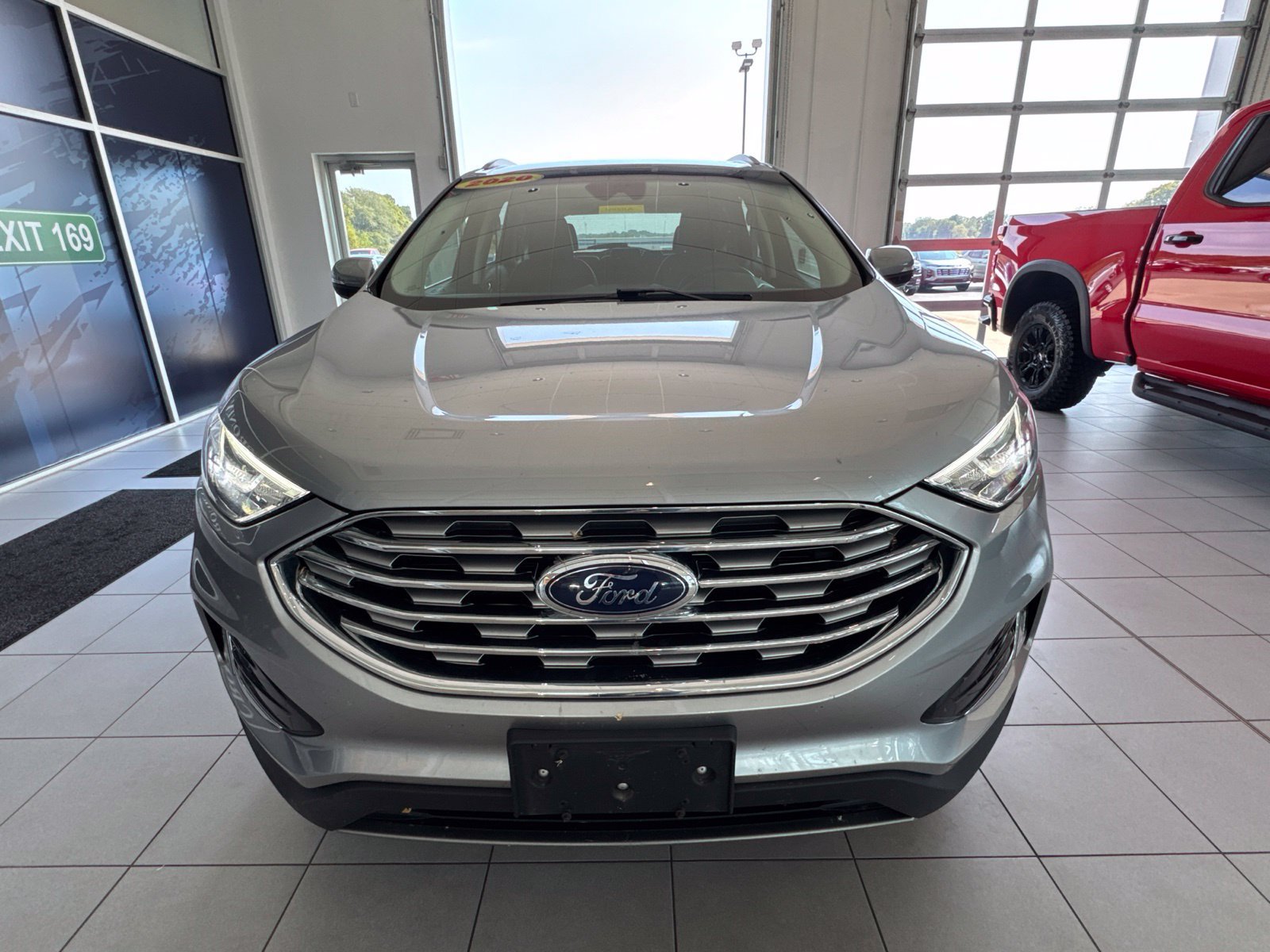 Used 2020 Ford Edge SEL FWD image 2
