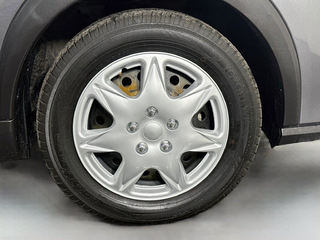 Used 2024 Nissan Kicks S FWD image 31