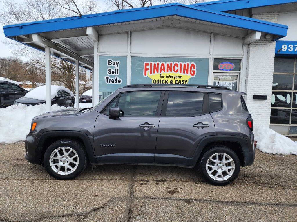 Used 2020 Jeep Renegade Latitude w/ UConnect 8.4 Nav Group image 7