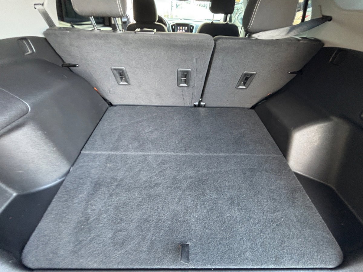 Used 2022 GMC Terrain SLE image 11