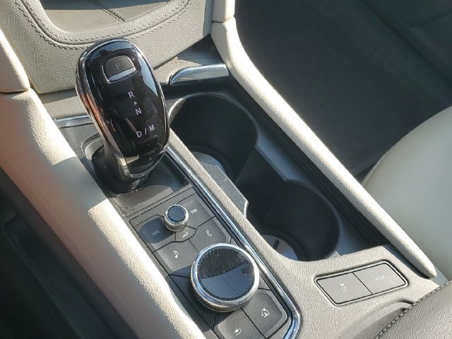 Certified 2020 Cadillac XT6 Premium Luxury FWD image 27