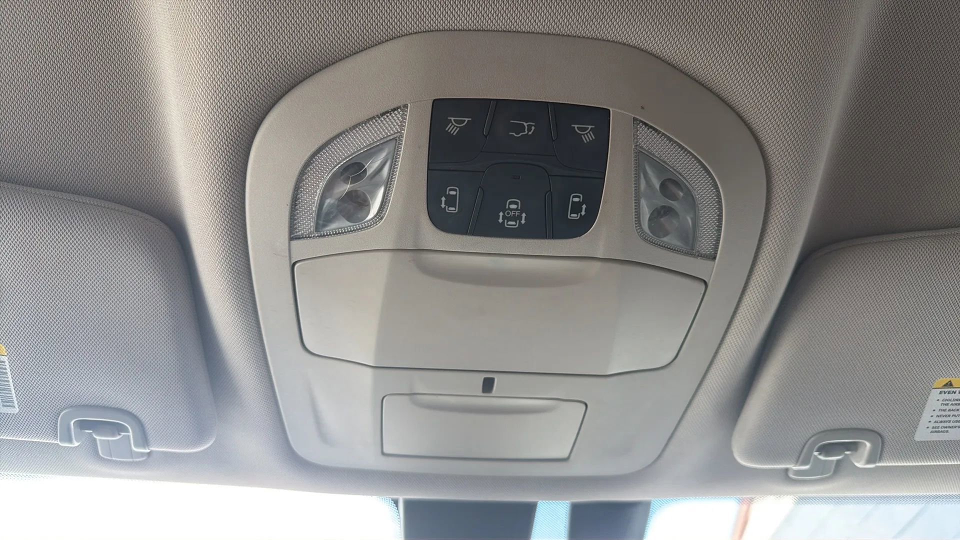 Used 2020 Chrysler Pacifica Touring-L FWD image 25