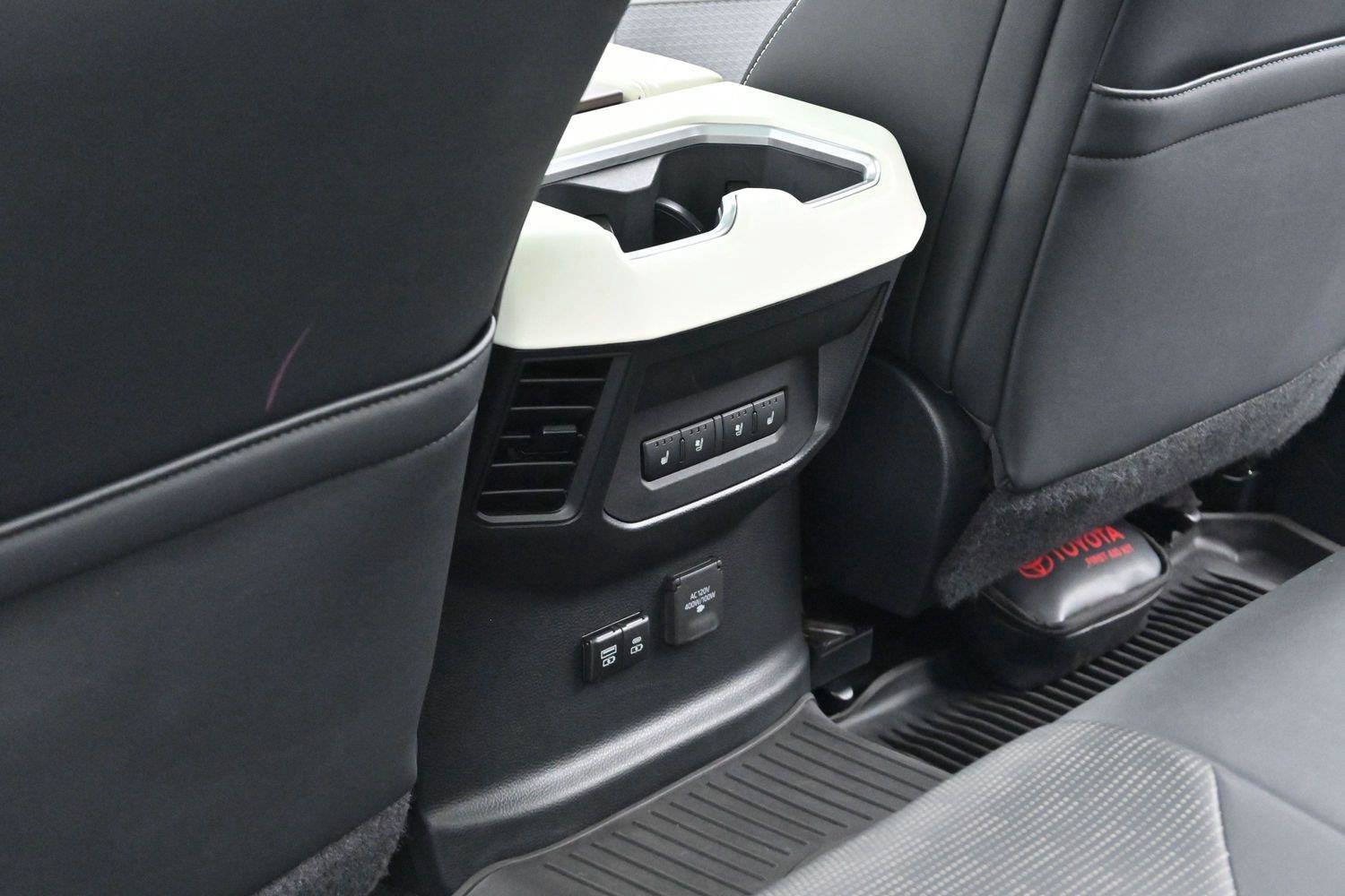 Used 2023 Toyota Tundra Capstone AWD/4WD image 34