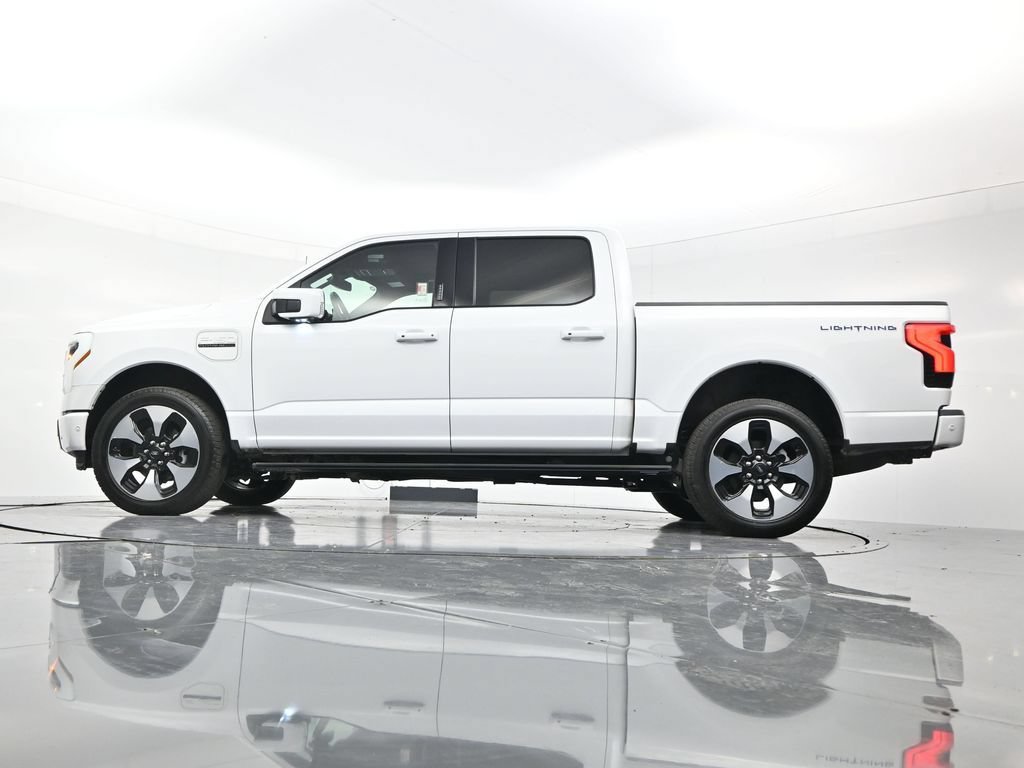 Used 2023 Ford F150 Lightning Platinum AWD/4WD image 49