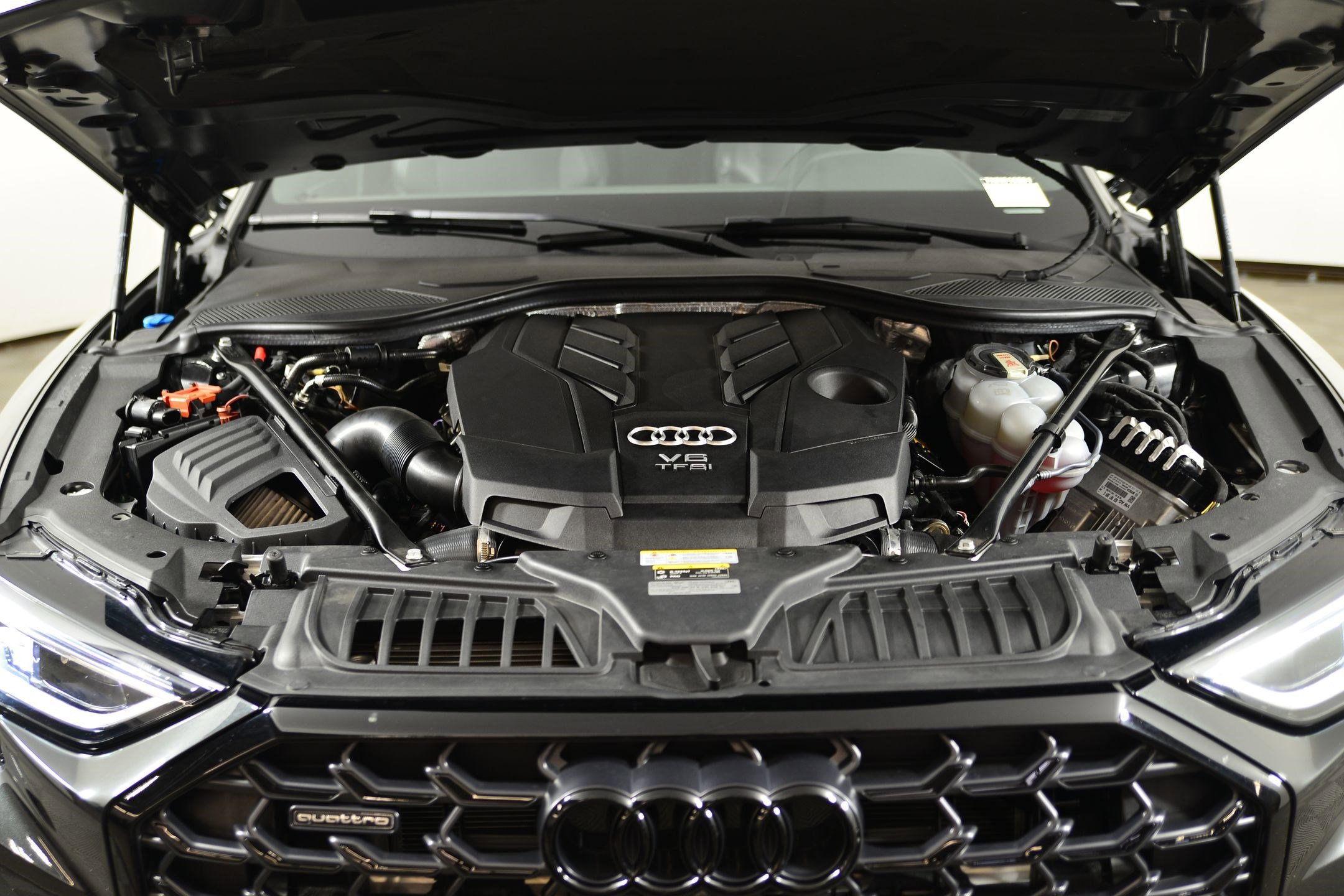 Used 2022 Audi A8 L 3.0T image 17