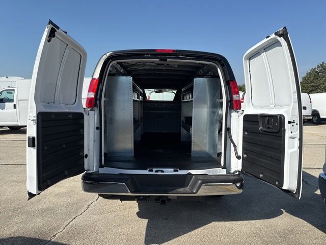New 2025 Chevrolet Express 3500 Extended w/ Driver Convenience Package image 8