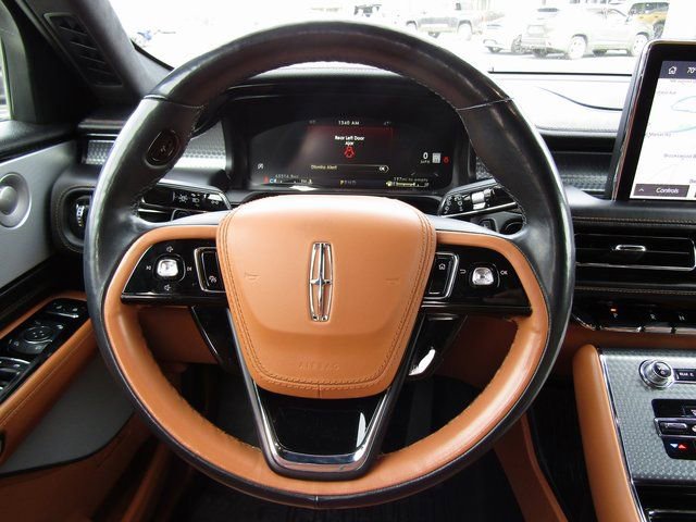 Used 2023 Lincoln Aviator Black Label w/ Dynamic Handling Package image 12