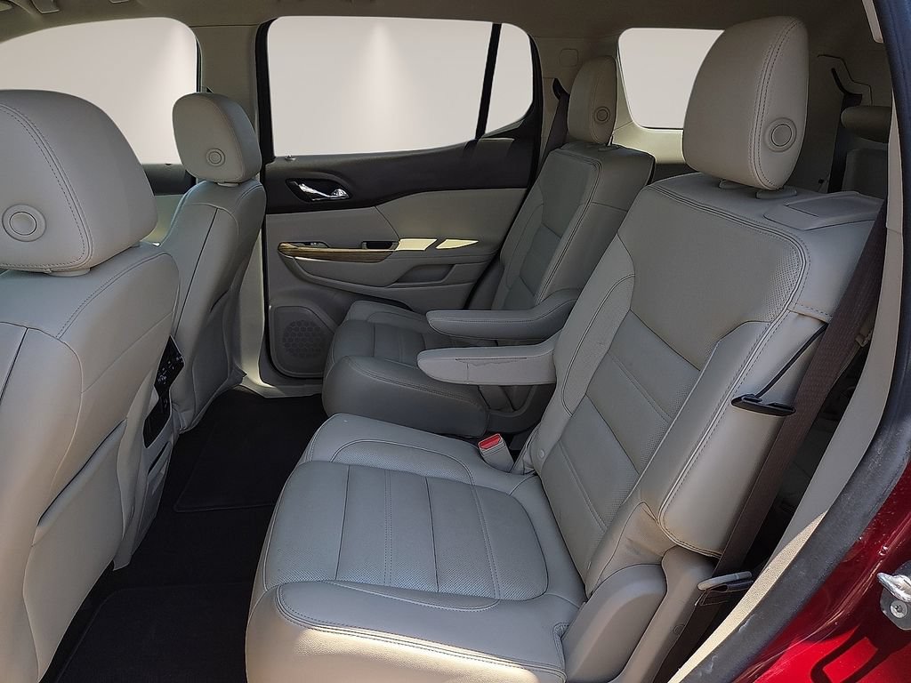 Used 2018 GMC Acadia Denali w/ Technology Package FWD image 11