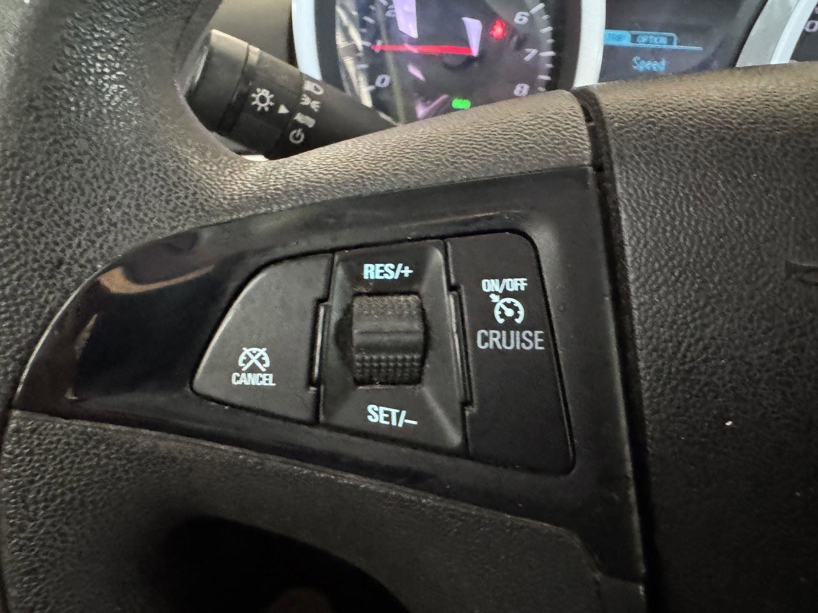 Used 2015 Chevrolet Equinox LS FWD image 21