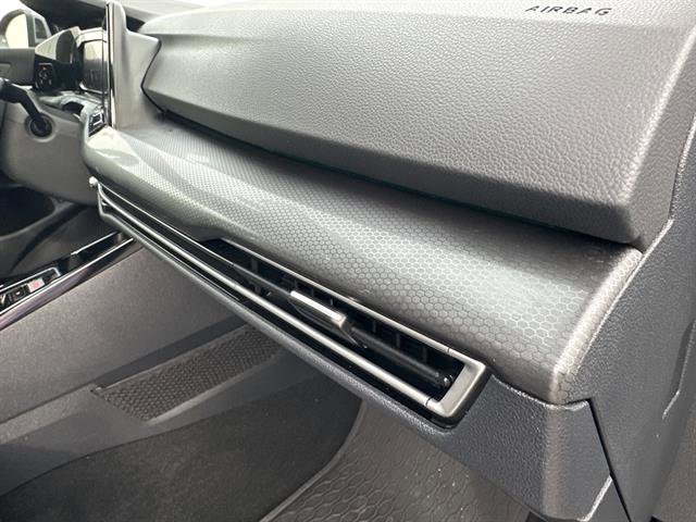 Used 2024 Volkswagen GTI SE image 37