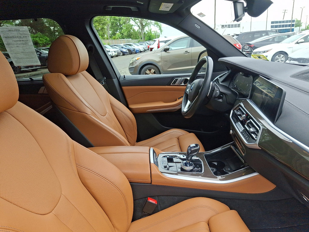 Used 2022 BMW X5 xDrive45e w/ Executive Package AWD/4WD image 11
