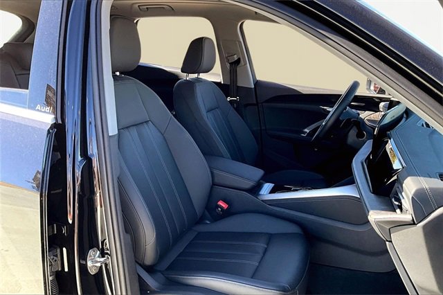 Used 2025 Audi Q5 Premium Plus w/ Premium Plus image 7