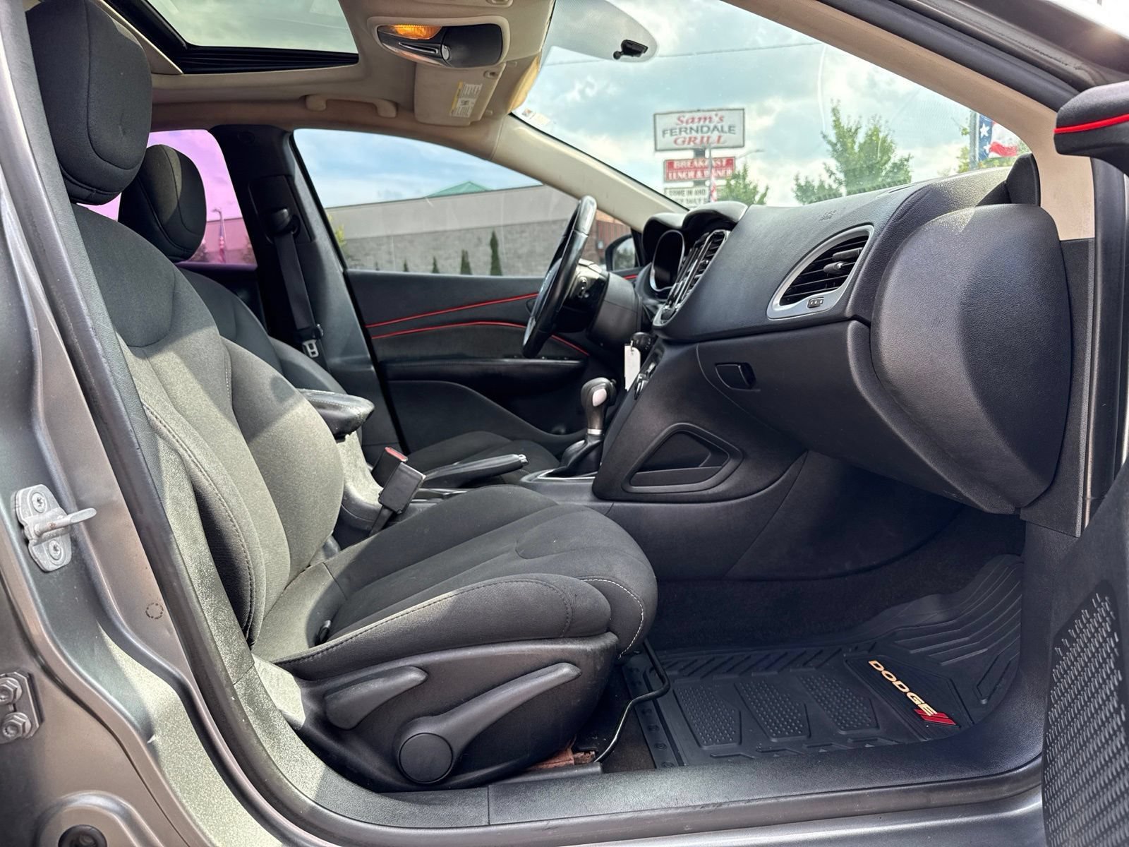 Used 2013 Dodge Dart SXT w/ Popular Equipment Group FWD image 3