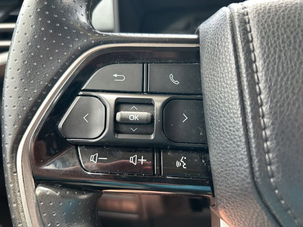 Used 2022 Toyota Tundra SR5 w/ SR5 Convenience Package AWD/4WD image 20