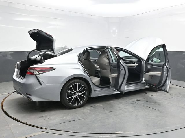 Used 2022 Toyota Camry SE FWD image 39