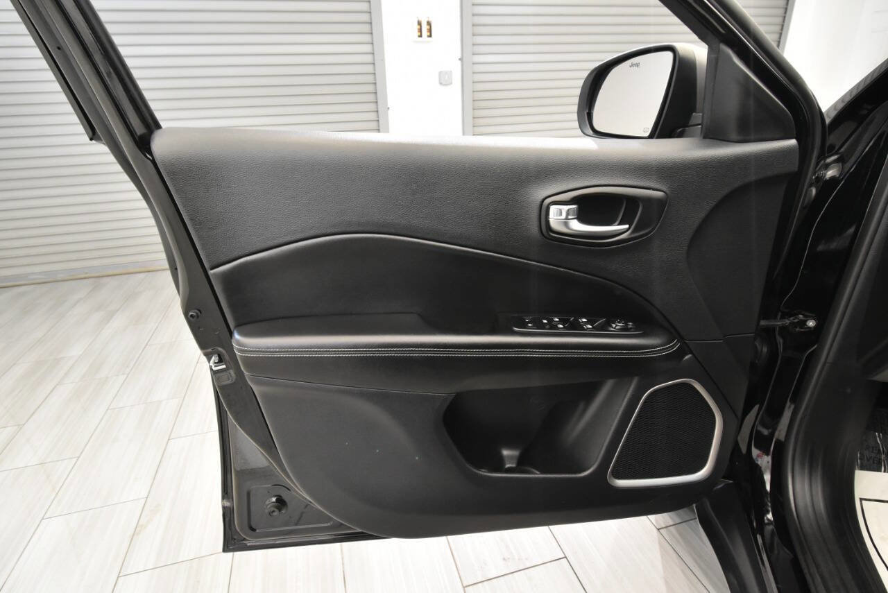 Used 2021 Jeep Compass Latitude AWD/4WD image 13