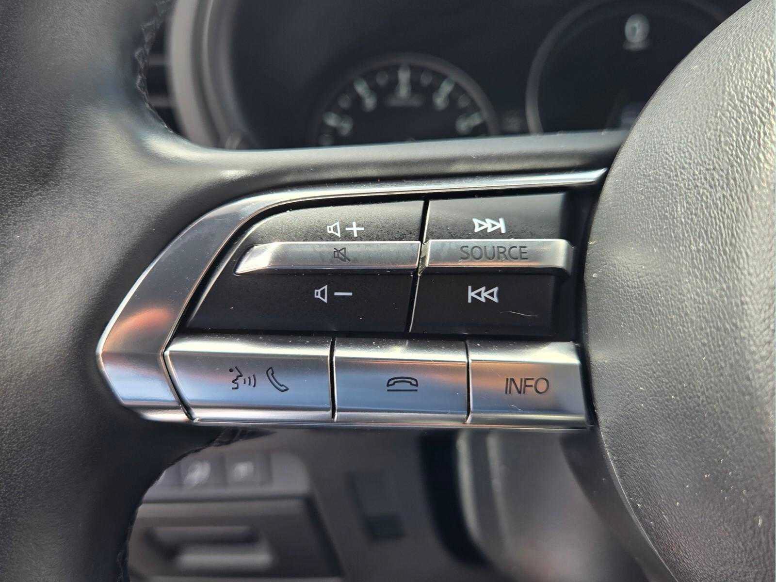 Used 2023 MAZDA MAZDA3 s FWD image 28