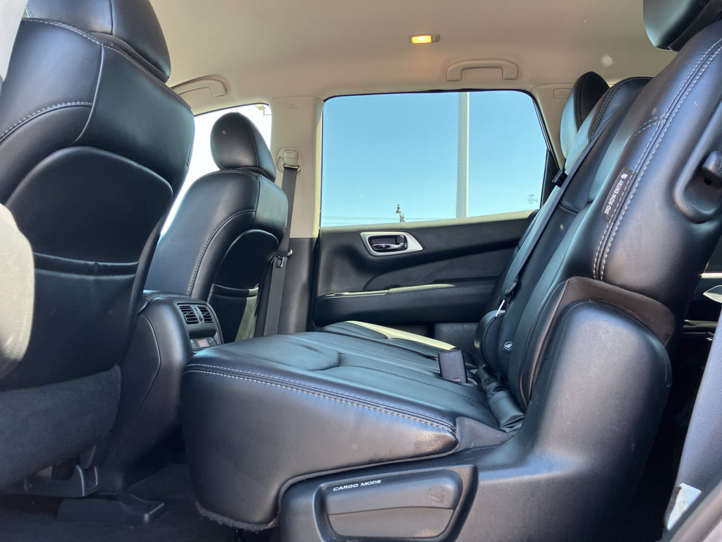 Used 2020 Nissan Pathfinder SL AWD/4WD image 28