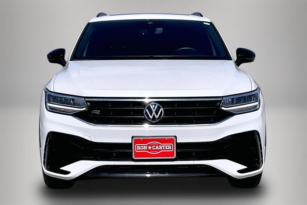 Used 2024 Volkswagen Tiguan SE R-Line image 3