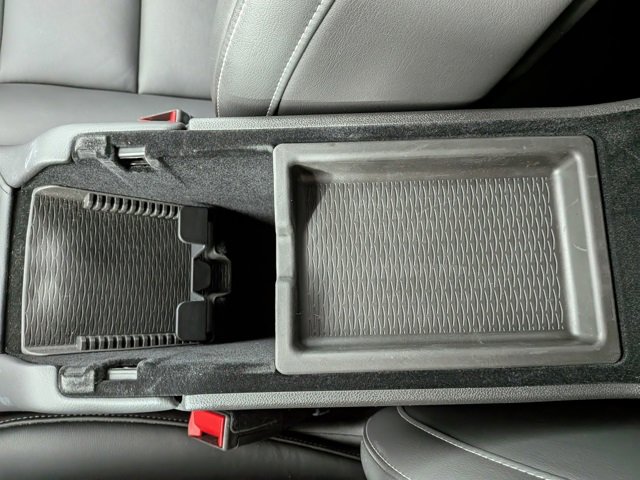 Certified 2022 Cadillac XT4 Premium Luxury w/ Enhanced Visibility Package image 24