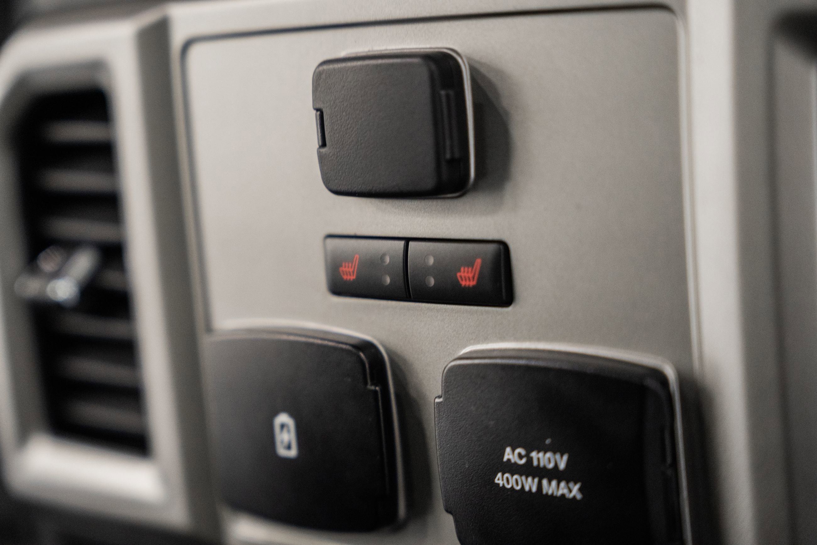 Certified 2019 Ford F150 Lariat w/ Equipment Group 502A Luxury image 42