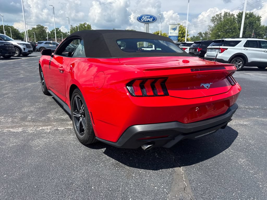 Used 2025 Ford Mustang Premium RWD image 9